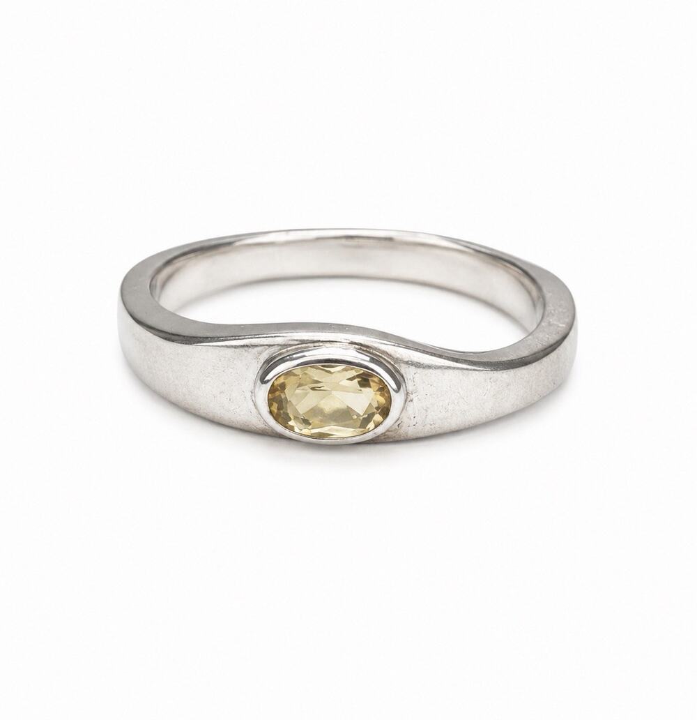 925 Sterling Silver Oval Yellow Citrine Band Ring Size 8